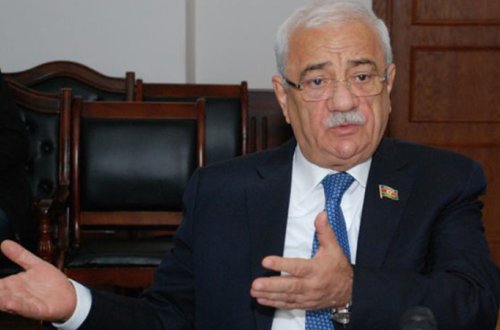 Deputat qardaşının villasında qətl