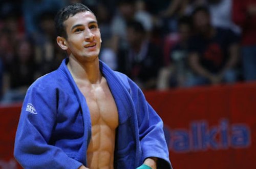 Orxan Səfərov “Böyük Dəbilqə”də Azərbaycana ilk qızıl medalı qazandırdı