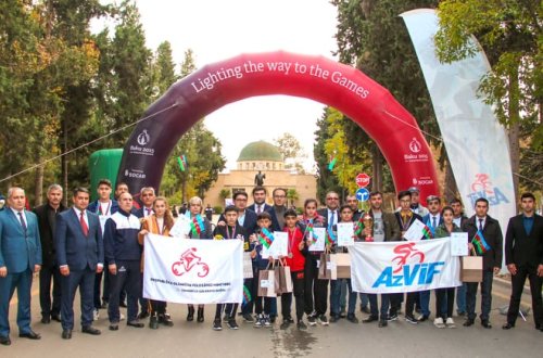 Deputat məktəblilərin 