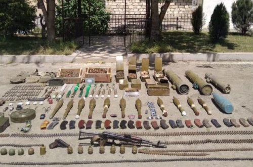 Названо количество оружия и боеприпасов, обнаруженных в Шуше за последний год - ФОТО
