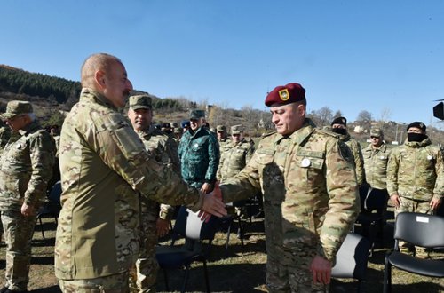 Prezident Şuşada generallarla görüşdü - Fotolar