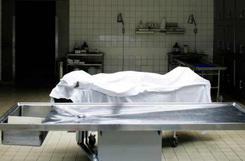 Dəhşətli hadisə: Qolları kəsilmiş meyiti tapılan qadın görün kimdir