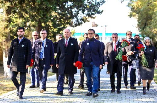 Ramil Həsən Zəfər Bayramını Ucar rayonunda Şəhid və qazi ailələri ilə bir arada qeyd edib