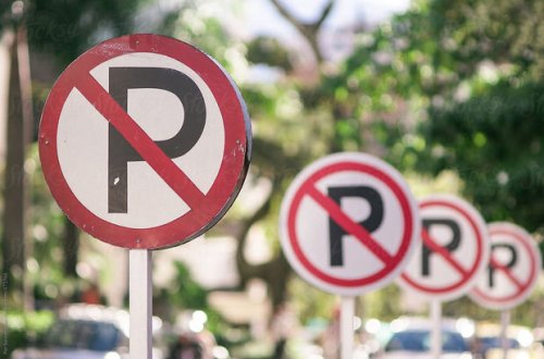 Bakıda qanunsuz parkinqlərlə bağlı bir sıra qurumlara müraciət olunub