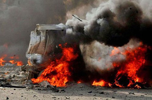 Yəməndə jurnalistin maşını partladıldı - Özü öldü, əri yaralandı