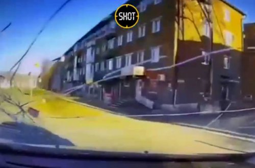 Sürücü törətdiyi dəhşətli qəzanı videoregistratorla anbaan qeydə aldı - VİDEO