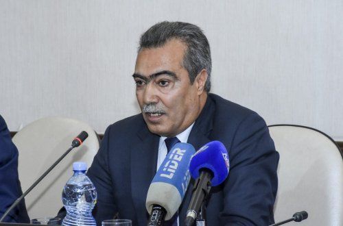 Vüqar Səfərlinin məhkəməsində mübahisə düşüb