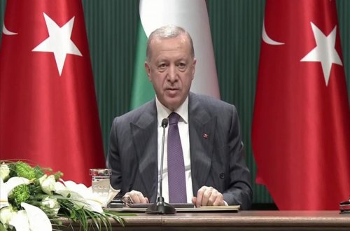 Ərdoğan: “Türk Şurası zirvə toplantısının Demokratiya və Azadlıqlar adasında keçirilməsindən qürur duyuruq”