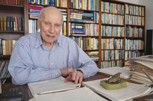 89 yaşında doktoranturanı bitirdi