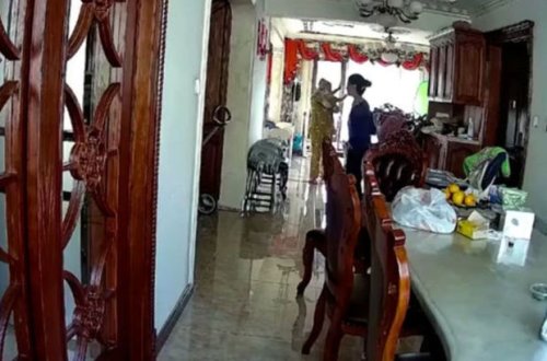 Быстрая реакция бабушки спасла ребенка от серьезной травмы - ВИДЕО