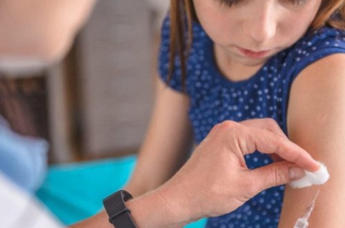 Valideynlər bu peyvəndi uşaqlarına vurmaqdan İMTİNA EDİR - VİDEO