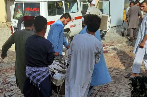 Десятки людей погибли и ранены при взрыве в мечети на востоке Афганистана