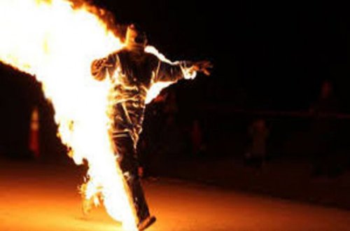 Sabirabad sakini özünü yandırıb