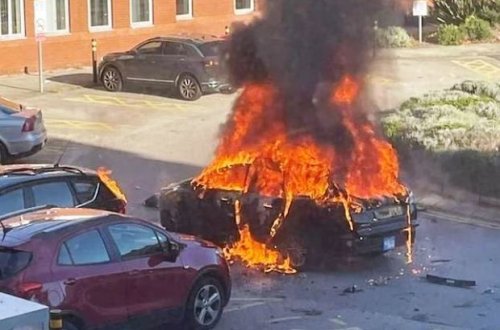 Liverpulda avtomobil partlayışı: Ölən və yaralanan var - FOTO