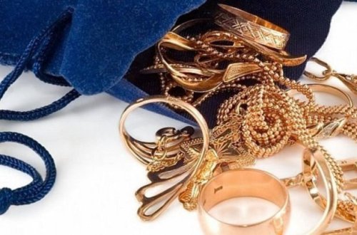 Boşanmadan sonra qızıl-zinət əşyaları və cehiz kimdə qalmalıdır?