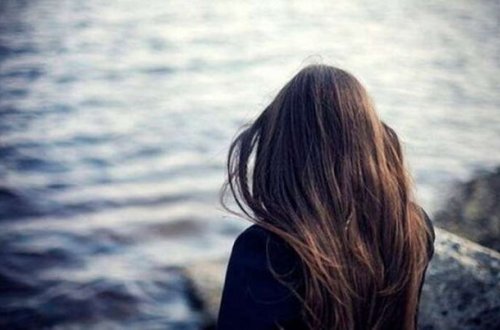 İtkin düşdüyü deyilən 15 yaşlı qız qaçırılıb? - AÇIQLAMA