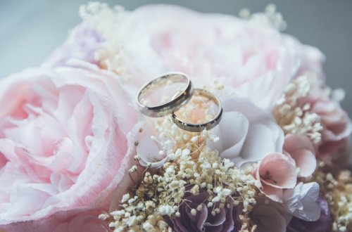 Nikahın qeydə alınması üçün yeni dövlət rüsumu I oxunuşda təsdiqlənib