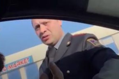 “Yol polisi onu çəkdiyim üçün məni döydü” - Video