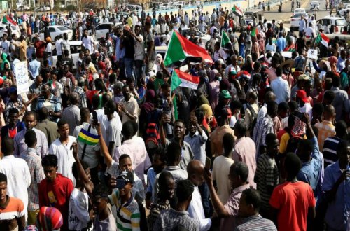 Sudanda hərbçilər Abdullah Hamdukun yenidən Baş nazir postuna qayıtmasına razılıq verib