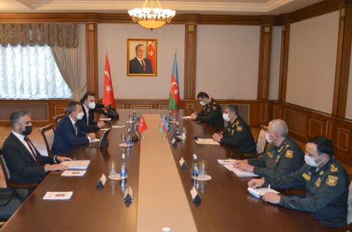 Министр обороны встретился с председателем правления компании ASELSAN - ФОТО