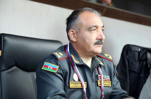 Ənvər Əfəndiyevə “general-leytenant” ali hərbi rütbəsi verilib