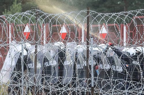 Aİ Belarusdakı miqrantlar üçün milyonlarla avro ayıracaq