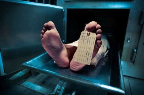 Ölmüş hesab edilən kişi gecəni meyitxanada keçirdikdən sonra “dirildi” - FOTO/VİDEO