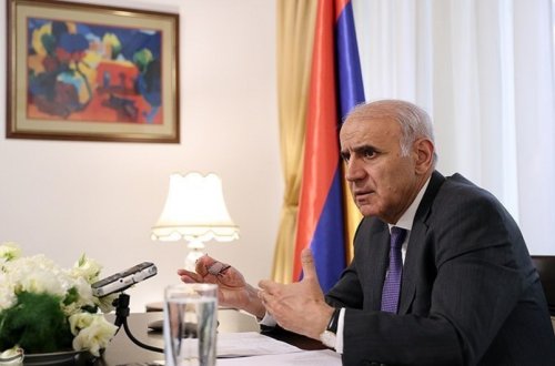 Paşinyan Ermənistanın İrandakı keçmiş səfirini özünə müşavir təyin edib