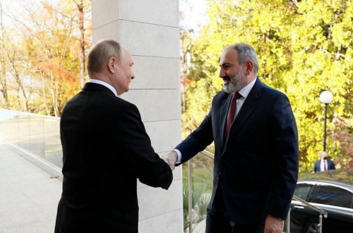 Putinin Paşinyanla ikitərəfli görüşü başlayıb - YENİLƏNİB