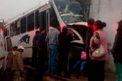 Meksikada sərnişin avtobusu qəzaya uğrayıb, 19 nəfər ölüb