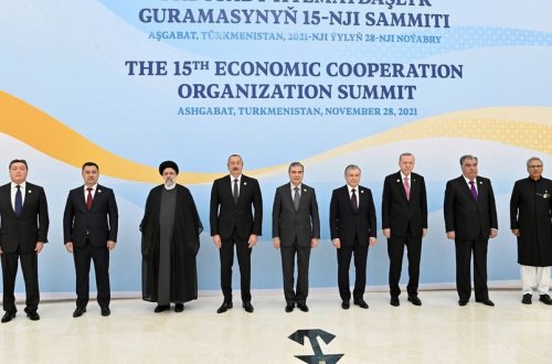 Aşqabadda İƏT-in XV Zirvə Toplantısının iştirakçılarının şərəfinə rəsmi nahar verilib