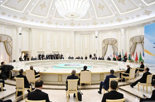 Президент Туркменистана предложил создать деловые платформы ОЭС