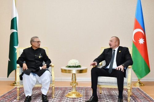 İlham Əliyev Pakistan Prezidenti ilə görüşüb