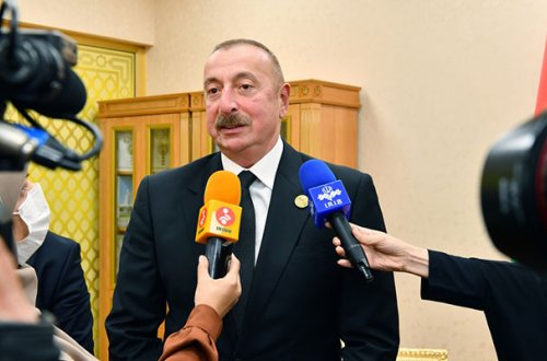 Prezident iranlı jurnalistin Azərbaycan dilində sualına belə cavab verdi - Video