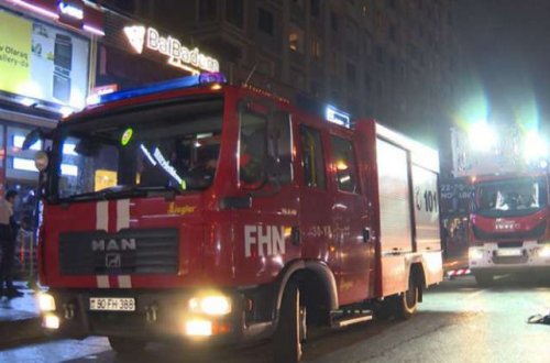 Bakıda məşhur mağazada yanğın baş verib - FOTO/VİDEO