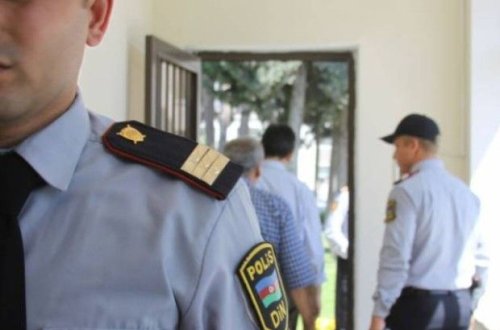 Azərbaycanda polis 