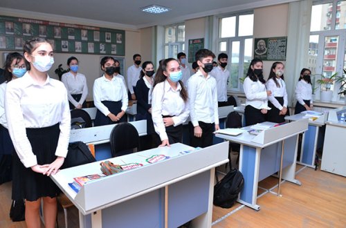 Daha 2 məktəbdə əyani dərslər bərpa olundu