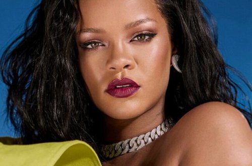 Rihannaya Milli Qəhrəman adı verildi - VİDEO