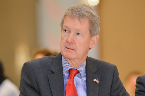 Britaniya səfiri helikopter qəzasına görə başsağlığı verib