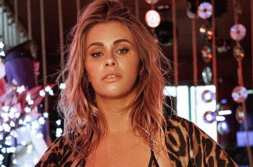 Qaydasız döyüş üzrə seks simvolundan heyrətamiz FOTOlar