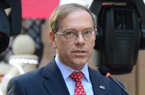 ABŞ səfiri helikopter qəzası ilə bağlı başsağlığı verib