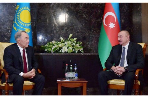 Prezident İlham Əliyevlə Nursultan Nazarbayev arasında telefon danışığı olub