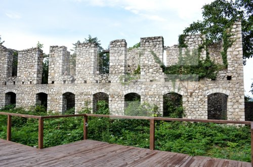 Ermənilərin azad edilmiş ərazilərdə dağıtdığı abidələrin sayı açıqlanıb