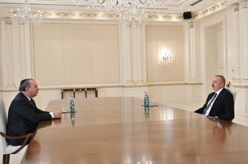 İlham Əliyev ABŞ Etnik Anlaşma Fondunun prezidentini qəbul edib