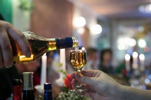 Азербайджанские парламентарии утвердили повышение акциза на алкоголь