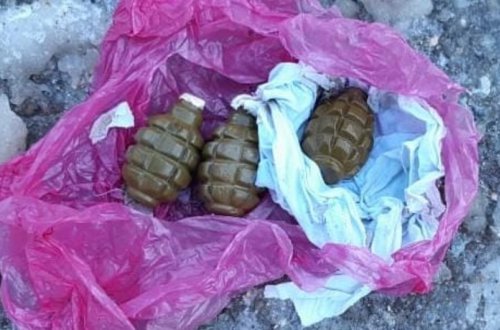 Qubada əl qumbaraları tapılıb