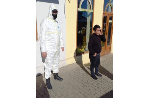 Şabranda COVID xəstəsi ictimai yerdə saxlanılıb - FOTO