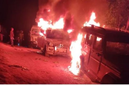 Hindistanda hərbçilər səhvən kəndlilərə atəş açıb, azı 14 nəfər həlak olub