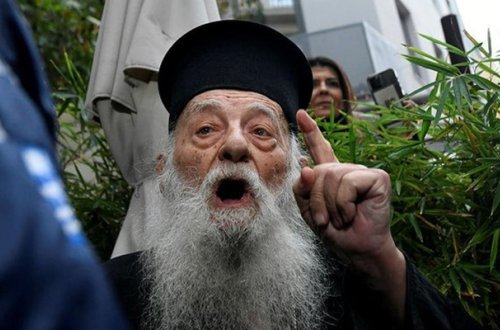 Yaşlı rahib Roma Papasına “Sən kafirsən” dedi - Fotolar