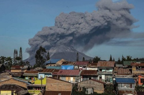 İndoneziyada vulkan püskürməsi nəticəsində 13 nəfər həlak olub